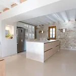 Maison De Maitre - Domaine Terra Rosa