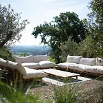 Maison De Maitre - Domaine Terra Rosa *