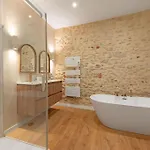 Maison De Maitre - Domaine Terra Rosa