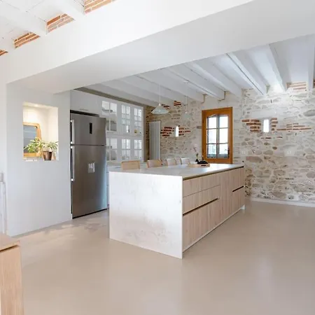 Maison De Maitre - Domaine Terra Rosa